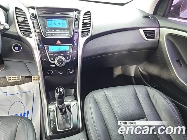Hyundai i30 2012 — photo 10