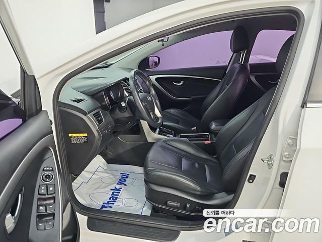 Hyundai i30 2012 — photo 11