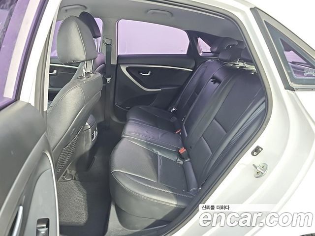 Hyundai i30 2012 — photo 12