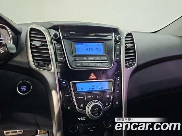 Hyundai i30 2012 — photo 13