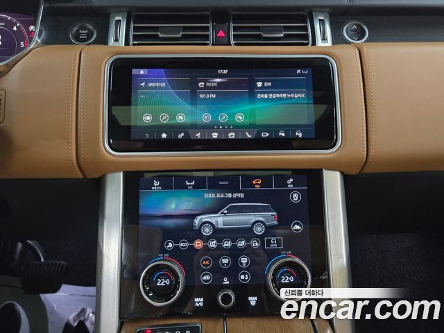 Land Rover Range Rover 2019 — photo 16