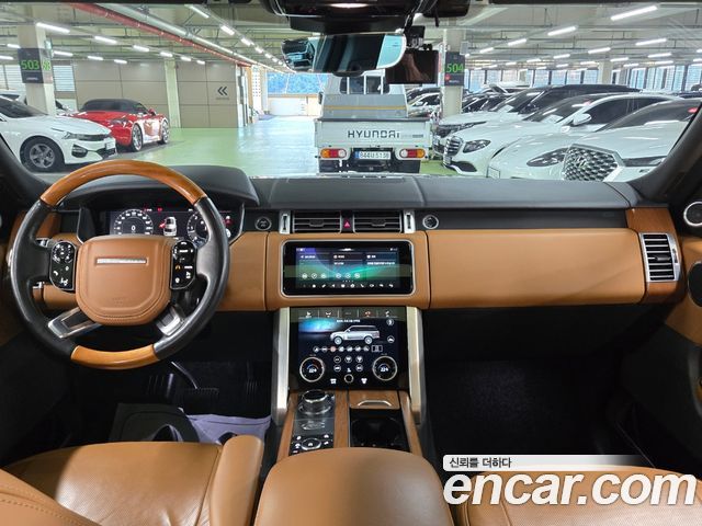 Land Rover Range Rover 2019 — photo 17