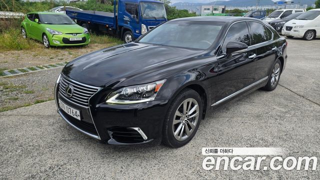 Lexus LS 2015 — photo 2