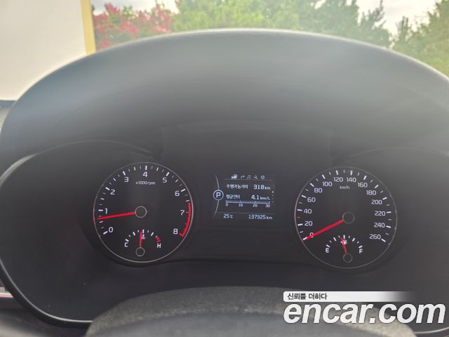 Kia K5 2016 — photo 11