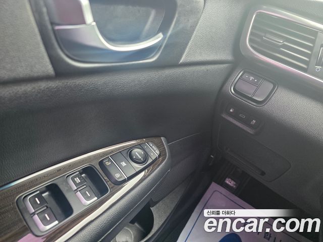 Kia K5 2016 — photo 13