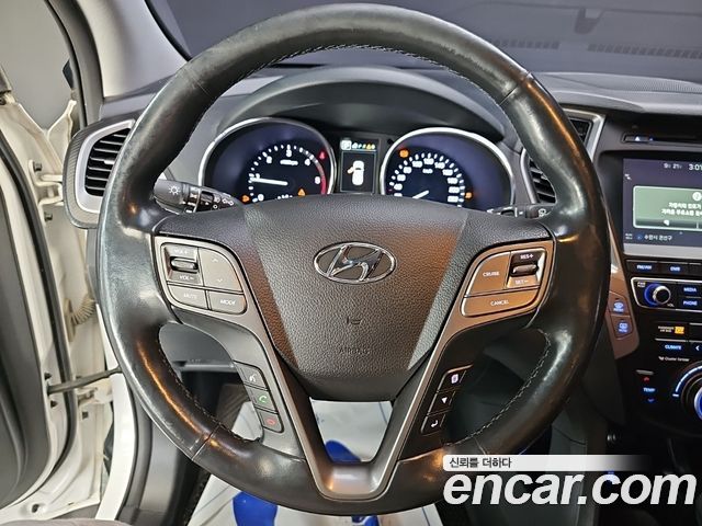 Hyundai Santafe 2018 — photo 9
