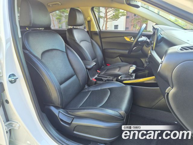 Kia K3 2024 — photo 11