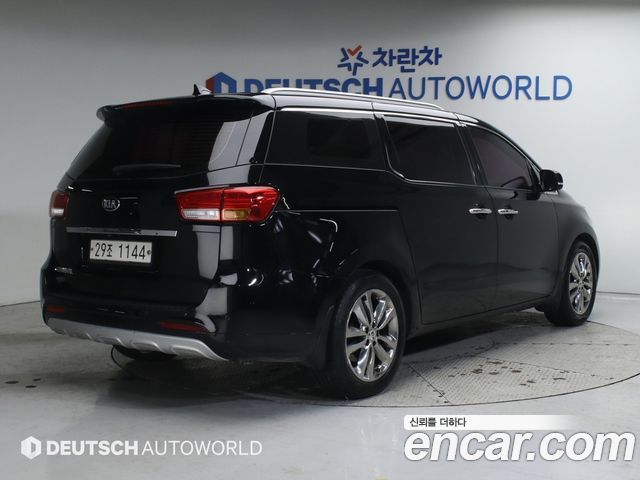 Kia Canival 2018 — photo 2