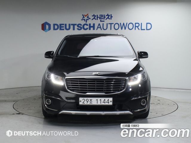 Kia Canival 2018 — photo 3