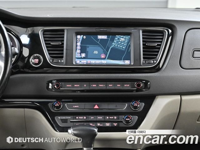 Kia Canival 2018 — photo 14