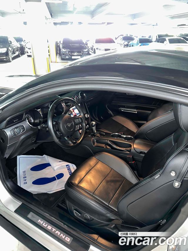 Ford Mustang 2016 — photo 10