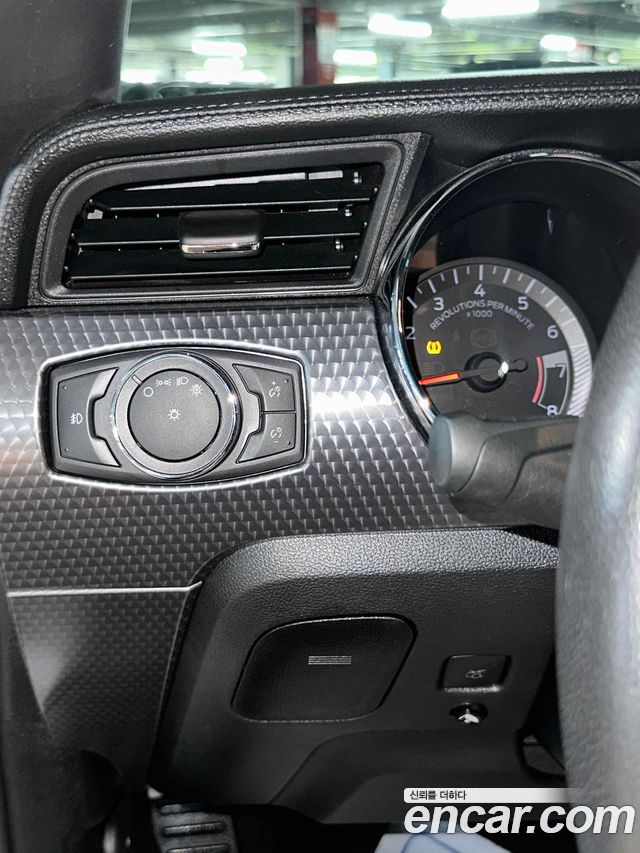 Ford Mustang 2016 — photo 14