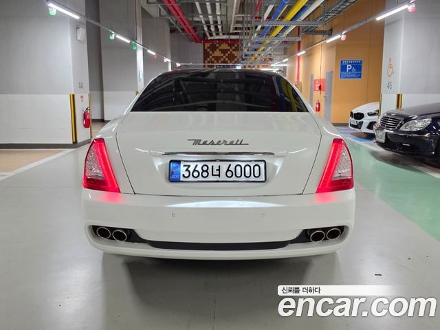Maserati Quattroporte 2010 — photo 2