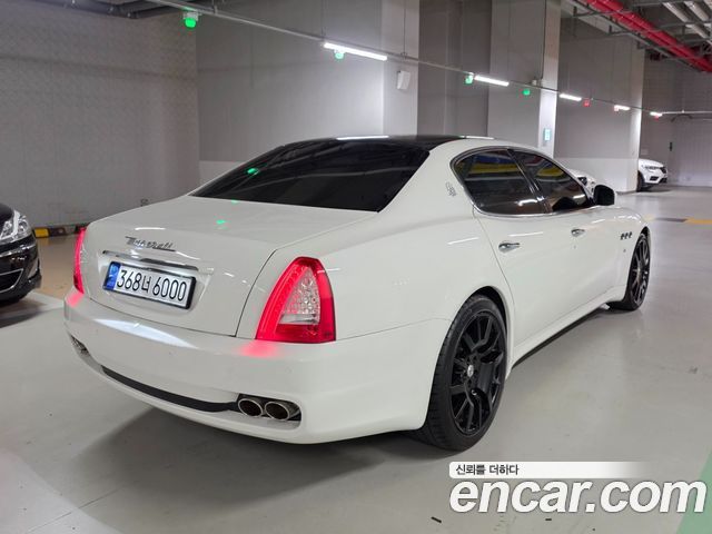 Maserati Quattroporte 2010 — photo 4