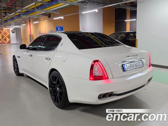 Maserati Quattroporte 2010 — photo 6