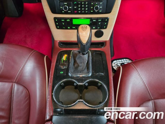 Maserati Quattroporte 2010 — photo 12