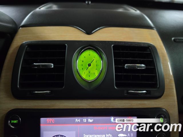 Maserati Quattroporte 2010 — photo 14