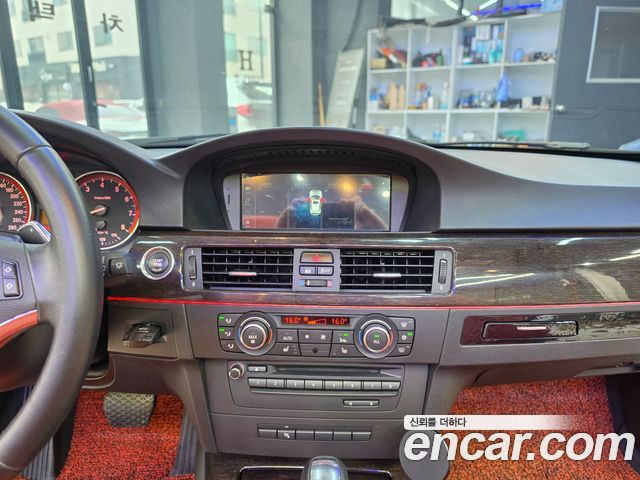 BMW 3-Series 2012 — photo 13