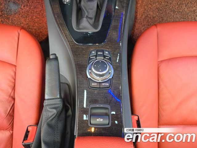 BMW 3-Series 2012 — photo 16