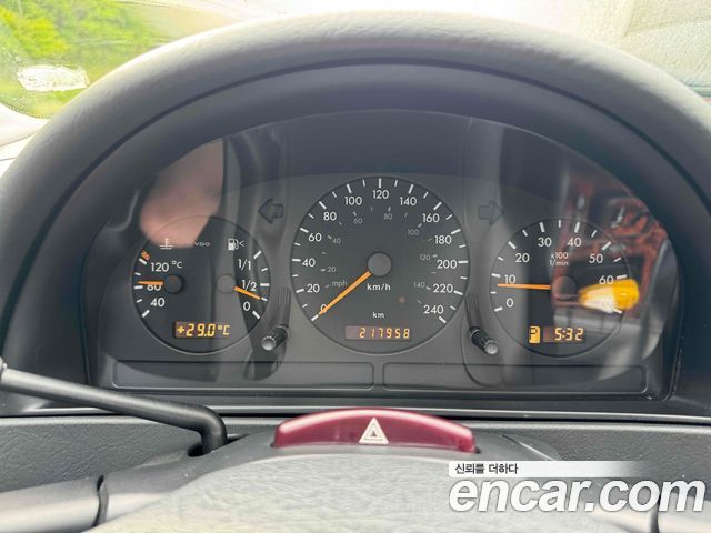 Mercedes-Benz M-class 2004 — photo 8