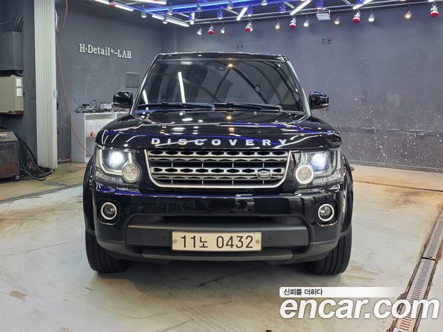 Land Rover Discovery 2016 — photo 1