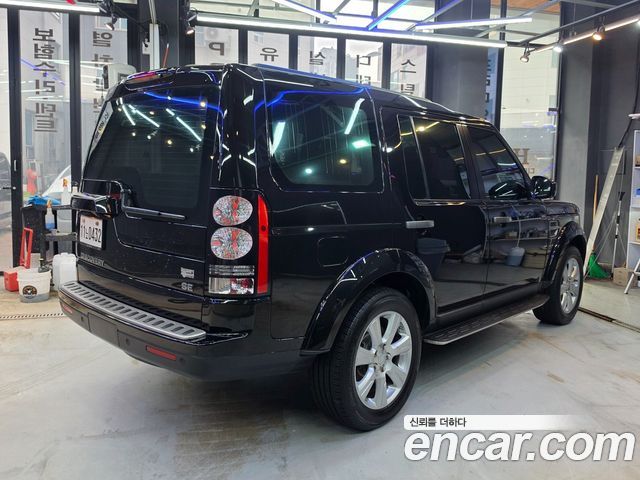 Land Rover Discovery 2016 — photo 4