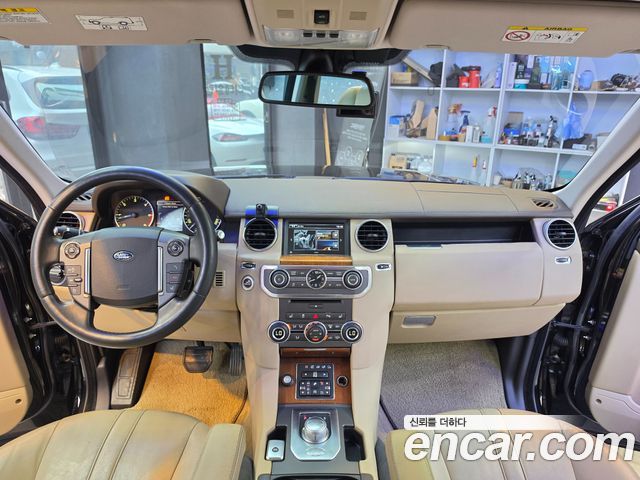 Land Rover Discovery 2016 — photo 7
