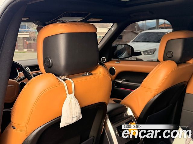 Land Rover Range Rover Sport 2018 — photo 9