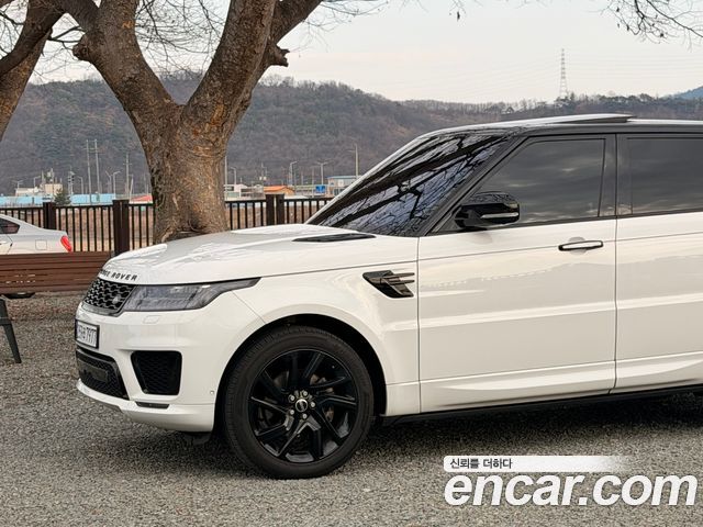 Land Rover Range Rover Sport 2018 — photo 10