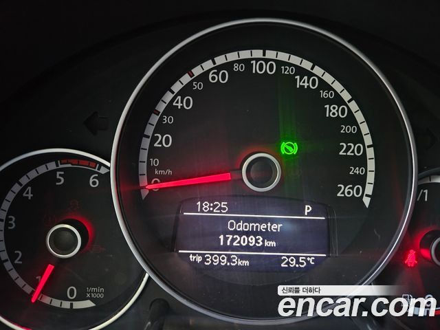 Volkswagen Beatle 2013 — photo 8