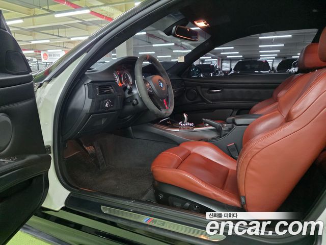 BMW M3 2009 — photo 9