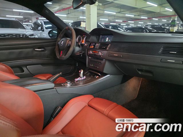 BMW M3 2009 — photo 14