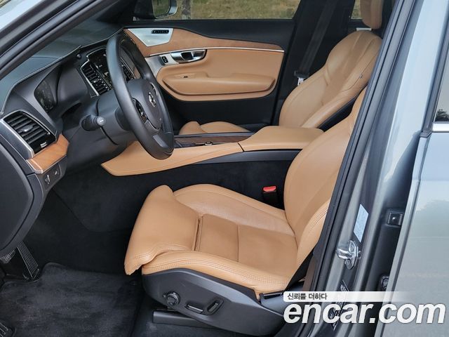 Volvo XC90 2020 — photo 11