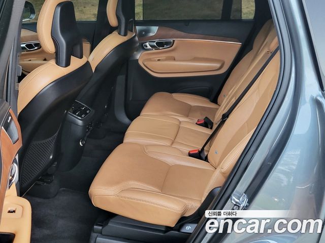 Volvo XC90 2020 — photo 13