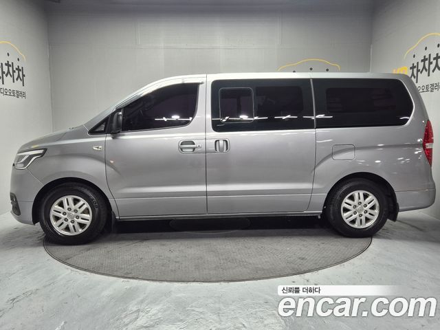 Hyundai Starex 2020 — photo 2