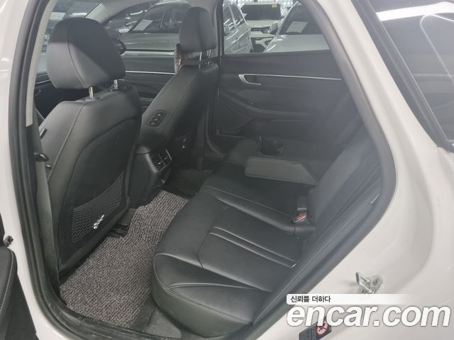 Hyundai Sonata 2022 — photo 10