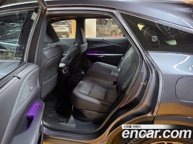 Lexus RX 2025 — photo 12