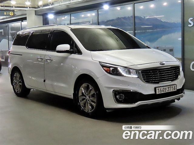 Kia Canival 2018 — photo 1