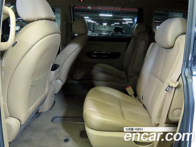Kia Canival 2018 — photo 7