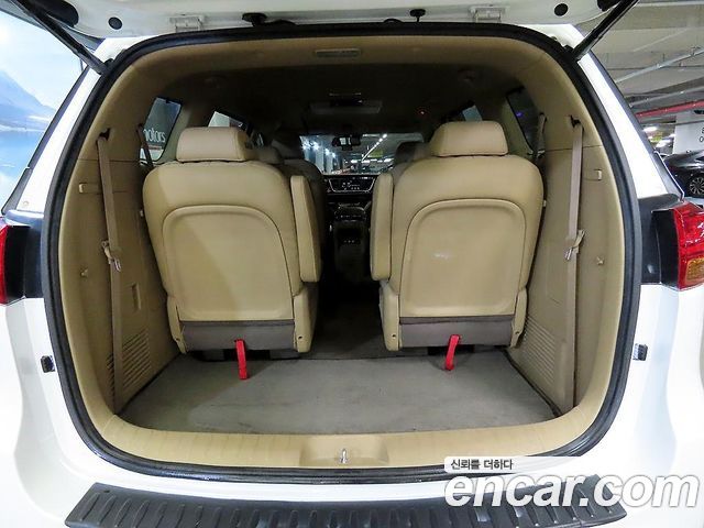 Kia Canival 2018 — photo 15