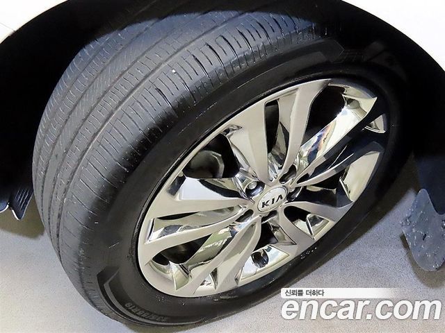 Kia Canival 2018 — photo 19