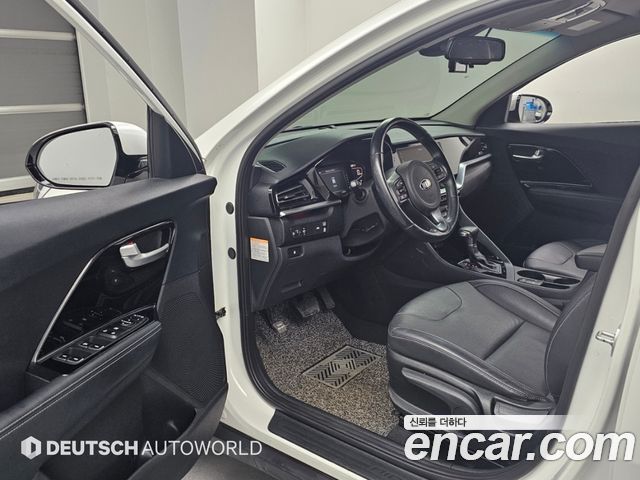 Kia Niro 2021 — photo 11