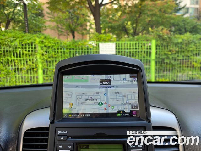 Kia Canival 2010 — photo 15