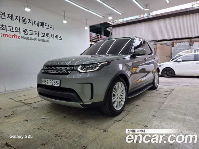 Land Rover Discovery 2018 — photo 1