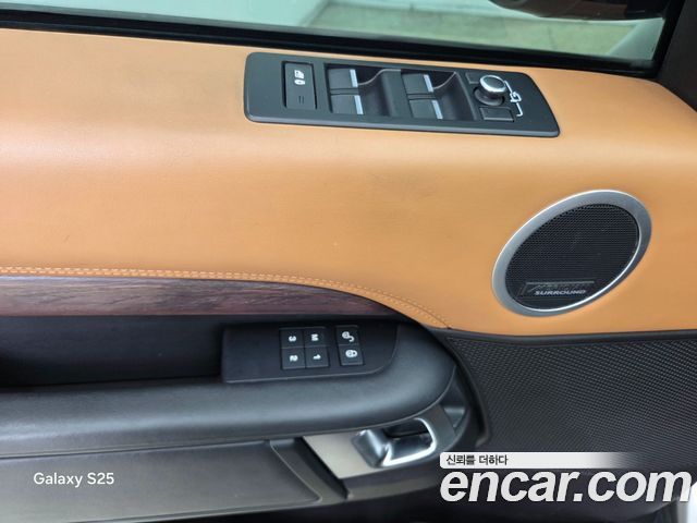 Land Rover Discovery 2018 — photo 14