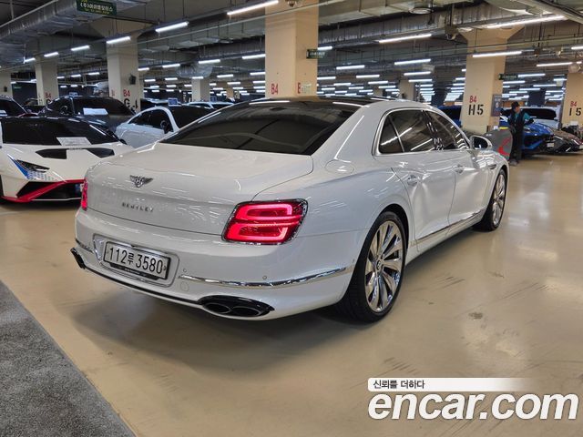 Bentley Flying Spur 2022 — photo 5