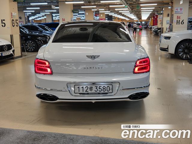 Bentley Flying Spur 2022 — photo 6