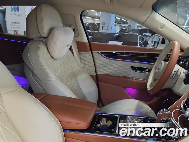 Bentley Flying Spur 2022 — photo 12