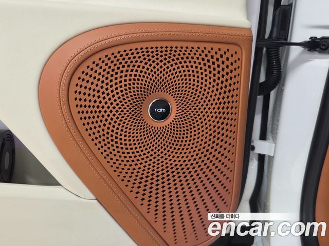 Bentley Flying Spur 2022 — photo 20