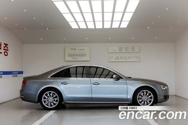 Audi A8 2011 — photo 5
